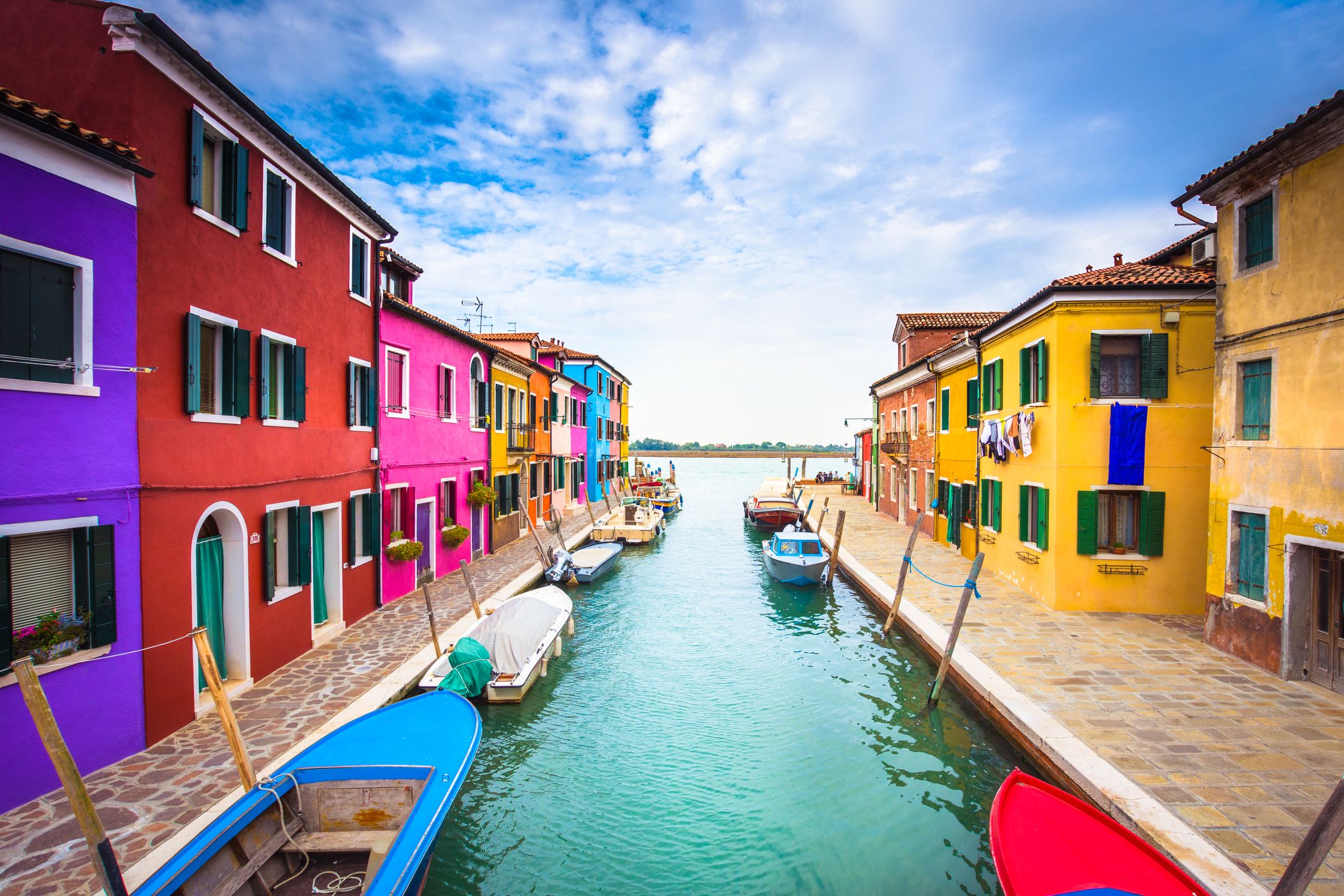 Italian City Viral Colour
