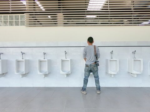japenese man pee sitting down