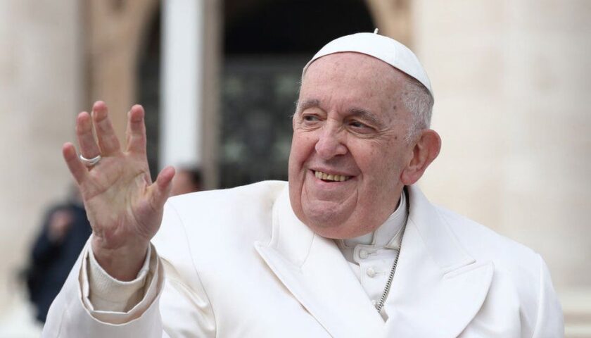 pope francis hospitalised
